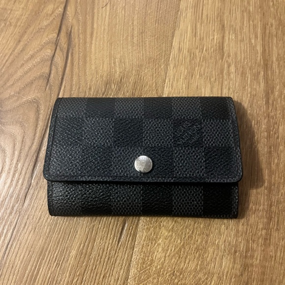 Louis Vuitton Key pouch ( Holds 6 keys ) - Picture 3 of 7